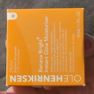 OLEHENRIKSEN Banana Bright+ Instant Glow Moisturizer 1.7oz